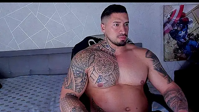 Snapshot of Cristian_Walker chatting on May 2026 12:00:01 PM Cristian Walker online show from May 2026 12:00:01 PM
