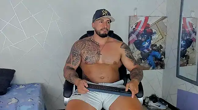 Snapshot of Cristian_Walker chatting on March 2025 06:34:01 PM Cristian Walker online show from March 2025 06:34:01 PM
