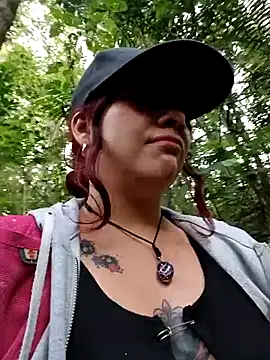 Erza escarleth online show from November 2025 07:41:02 PM