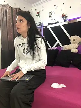 1lovelygirls online show from October 2025 12:14:02 PM