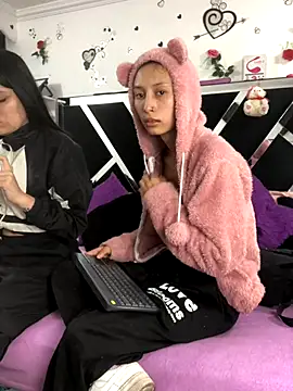 Snapshot of 1lovelygirls chatting on October 2025 12:06:02 PM 1lovelygirls online show from October 2025 12:06:02 PM