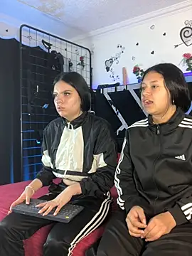 1lovelygirls online show from November 2025 12:20:01 PM