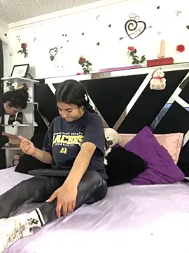 1lovelygirls online show from October 2025 12:17:01 PM