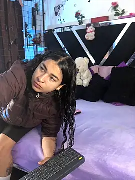 1lovelygirls online show from December 2025 12:48:02 PM