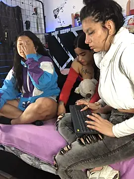 1lovelygirls online show from November 2025 12:20:01 PM