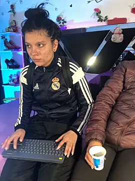 1lovelygirls online show from November 2025 12:10:02 PM