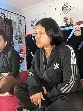 1lovelygirls online show from November 2025 12:17:02 PM