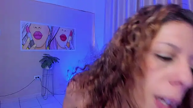 Snapshot of StarMilf chatting on September 2025 12:07:02 PM StarMilf online show from September 2025 12:07:02 PM