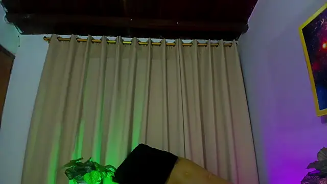 Snapshot of StarMilf chatting on March 2025 03:41:02 PM StarMilf online show from March 2025 03:41:02 PM