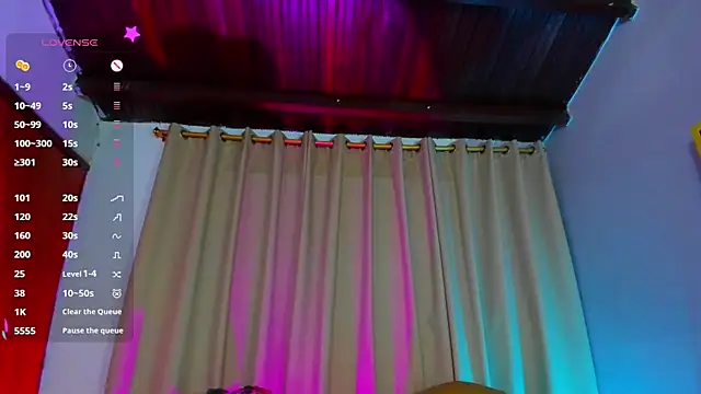 Snapshot of StarMilf chatting on March 2025 03:37:02 PM StarMilf online show from March 2025 03:37:02 PM