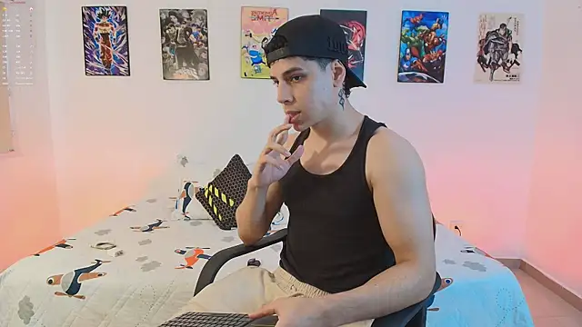 jonathanjoestar  online show from April 2026 09:32:01 PM