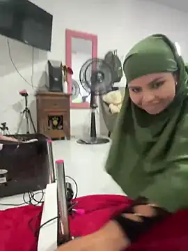 lalilamassu1 online show from March 2025 06:01:02 PM
