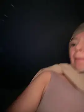 lalilamassu1 online show from April 2026 12:12:01 PM