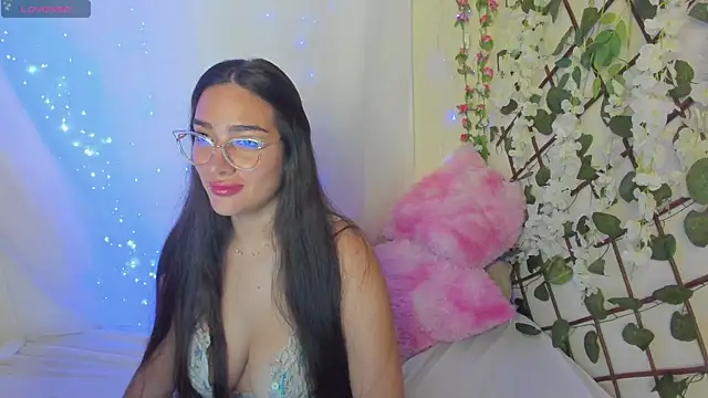 zara41 online show from April 2026 04:52:01 PM