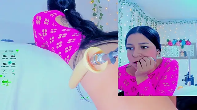Tiffanny Love  online show from October 2025 09:21:01 AM