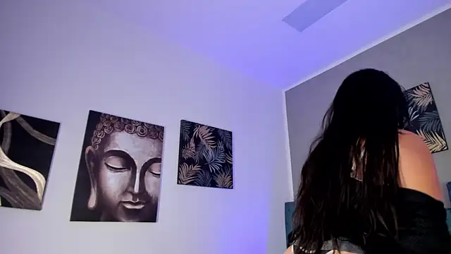 Kathia Morelli online show from May 2026 11:57:01 AM