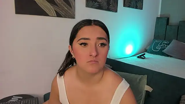 Kathia Morelli online show from September 2025 12:21:01 PM