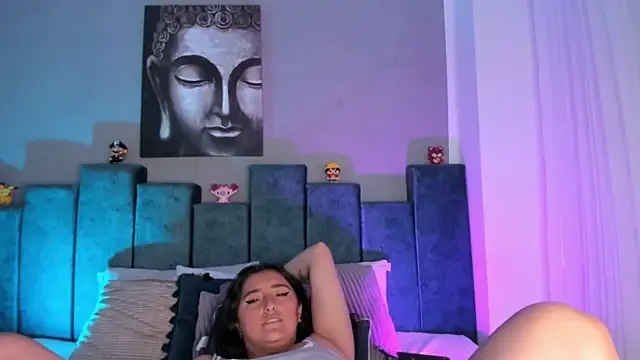 Kathia Morelli online show from March 2025 02:58:02 PM