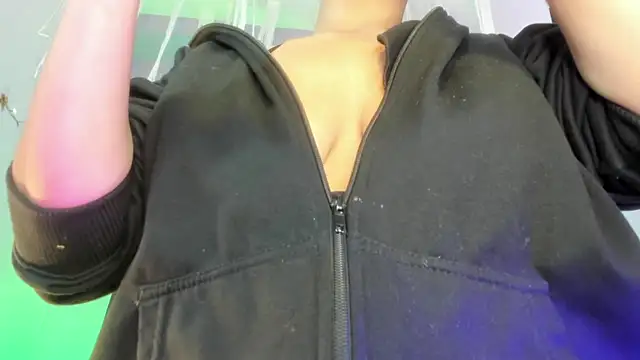 kuromi69 online show from March 2026 04:06:01 AM