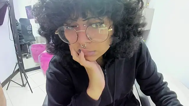 kuromi69 online show from December 2025 03:55:02 AM