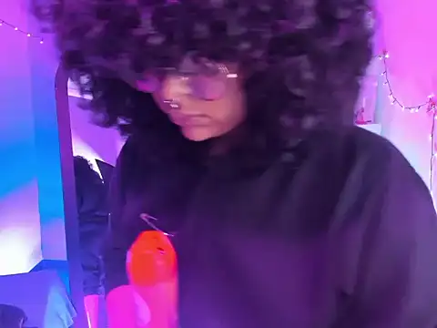 Snapshot of kuromi69 chatting on February 2026 05:18:01 AM kuromi69 online show from February 2026 05:18:01 AM