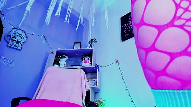 kuromi69 online show from March 2026 08:26:33 AM