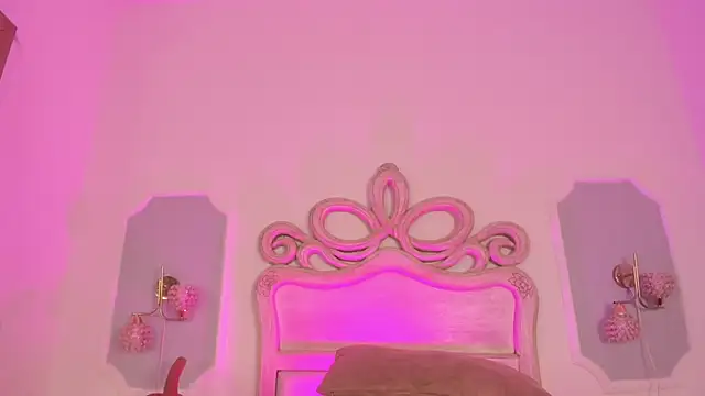 Sara  Williams online show from November 2025 03:50:02 AM