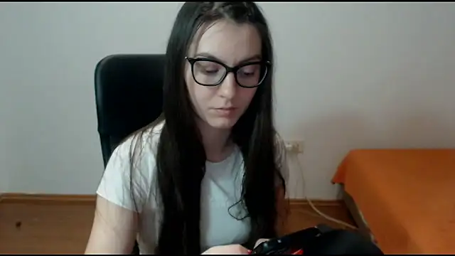 CuteJollie4U online show from February 2025 06:11:02 PM