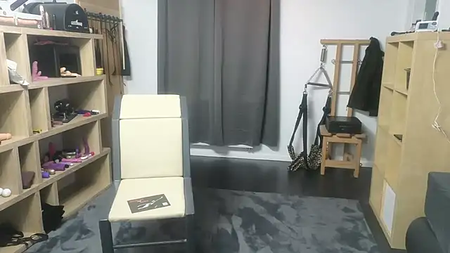 JustRealyFun online show from December 2024 10:36:02 PM