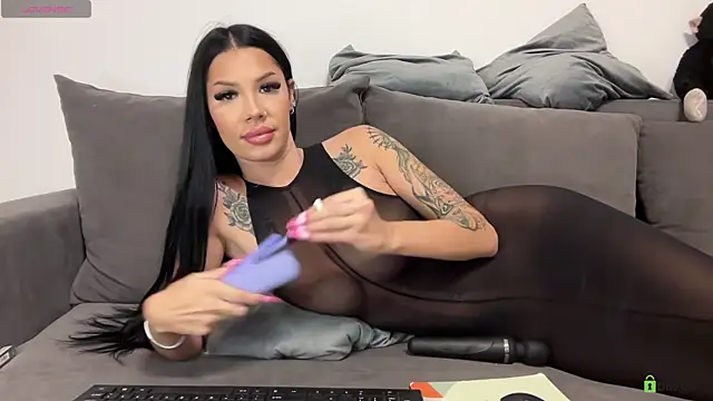FoxyZen online show from October 2025 03:57:01 PM