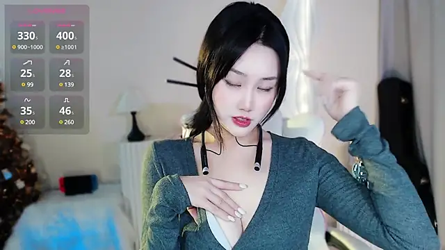 Snapshot of Cartier-__Daji- chatting on January 2025 12:17:01 PM Cartier-  Daji- online show from January 2025 12:17:01 PM