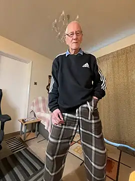 Snapshot of cutaboverest chatting on January 2026 04:00:02 PM cutaboverest online show from January 2026 04:00:02 PM