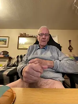 Snapshot of cutaboverest chatting on November 2025 05:13:02 PM cutaboverest online show from November 2025 05:13:02 PM