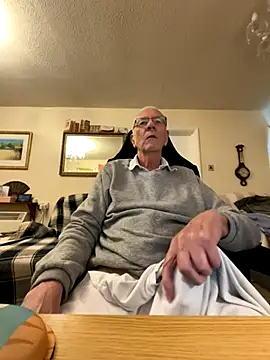 Snapshot of cutaboverest chatting on December 2025 03:58:02 PM cutaboverest online show from December 2025 03:58:02 PM