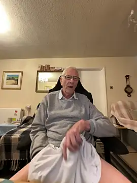 Snapshot of cutaboverest chatting on February 2026 04:05:02 PM cutaboverest online show from February 2026 04:05:02 PM