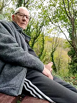 Snapshot of cutaboverest chatting on October 2025 03:46:02 PM cutaboverest online show from October 2025 03:46:02 PM