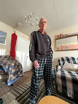 Snapshot of cutaboverest chatting on January 2026 03:29:01 PM cutaboverest online show from January 2026 03:29:01 PM