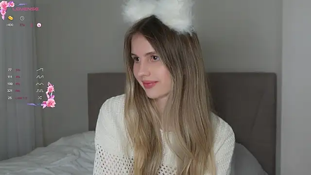 Fluffy-Angel online show from February 2026 04:17:01 PM