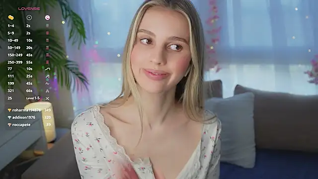 Fluffy-Angel online show from February 2025 11:20:01 AM