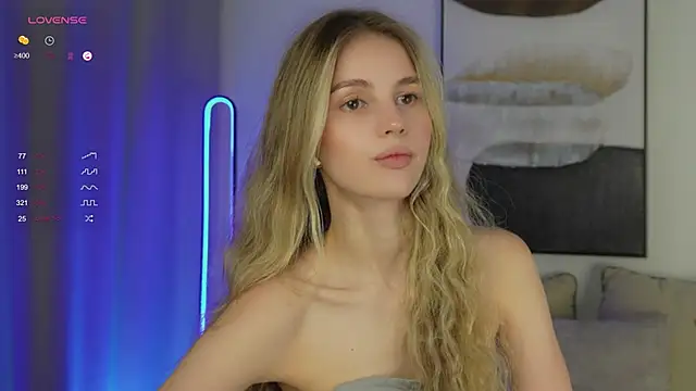 Fluffy-Angel online show from October 2025 04:03:01 AM