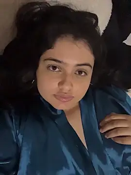 Stephania 18 online show from October 2025 04:48:01 AM