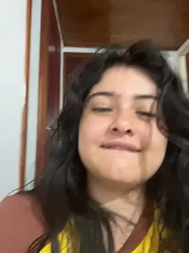 Stephania 18 online show from October 2025 11:50:01 PM