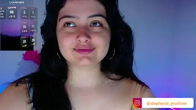 Stephania 18 online show from September 2025 07:08:02 PM