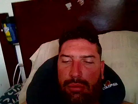 LukaE35 online show from July 2026 04:09:01 PM