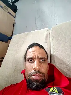 Snapshot of Tigermanboy chatting on October 2025 12:17:01 PM Tigermanboy online show from October 2025 12:17:01 PM