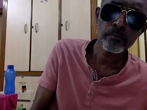 Lookin4Kinky Partner online show from January 2026 03:15:01 PM