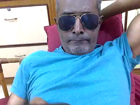 Lookin4Kinky Partner online show from January 2026 02:32:02 PM