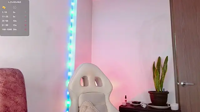zoewils online show from June 2026 06:29:02 AM
