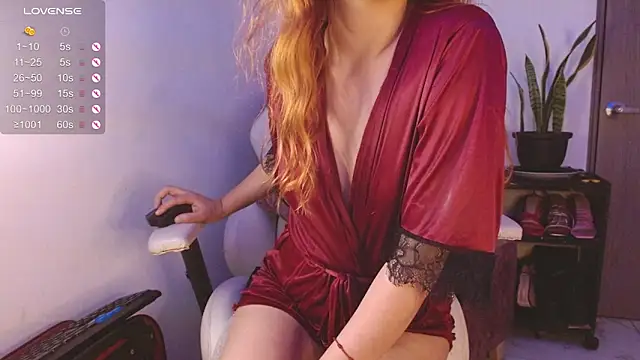 Snapshot of zoewils chatting on April 2026 05:41:01 AM zoewils online show from April 2026 05:41:01 AM