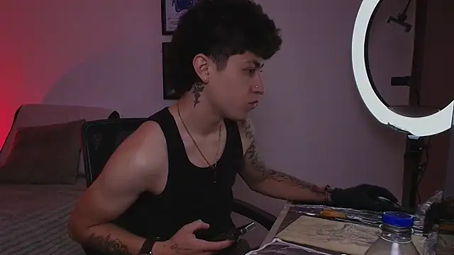 Snapshot of Ares_Dickson chatting on September 2025 06:41:02 PM Ares Dickson online show from September 2025 06:41:02 PM